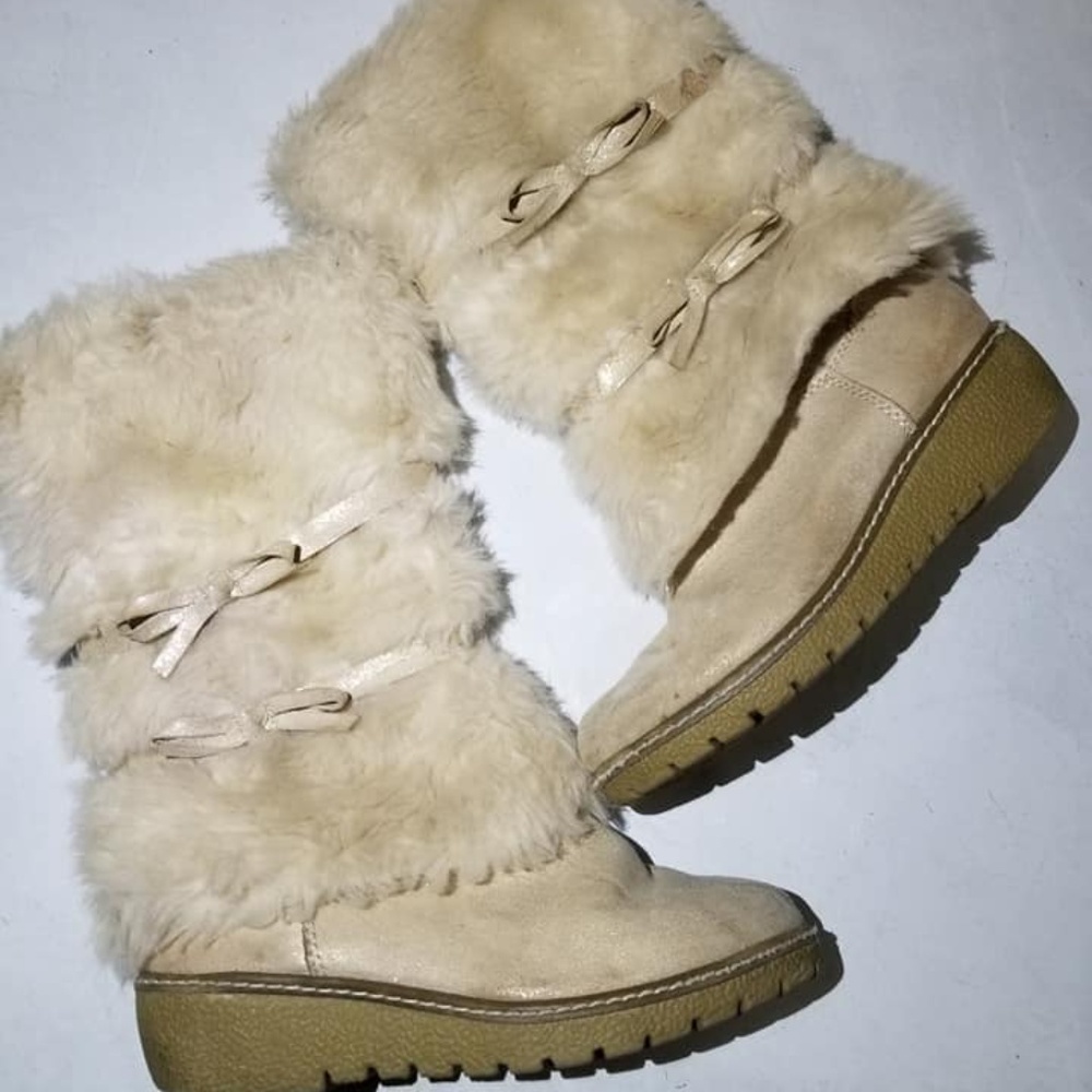 Fluffy Boots
